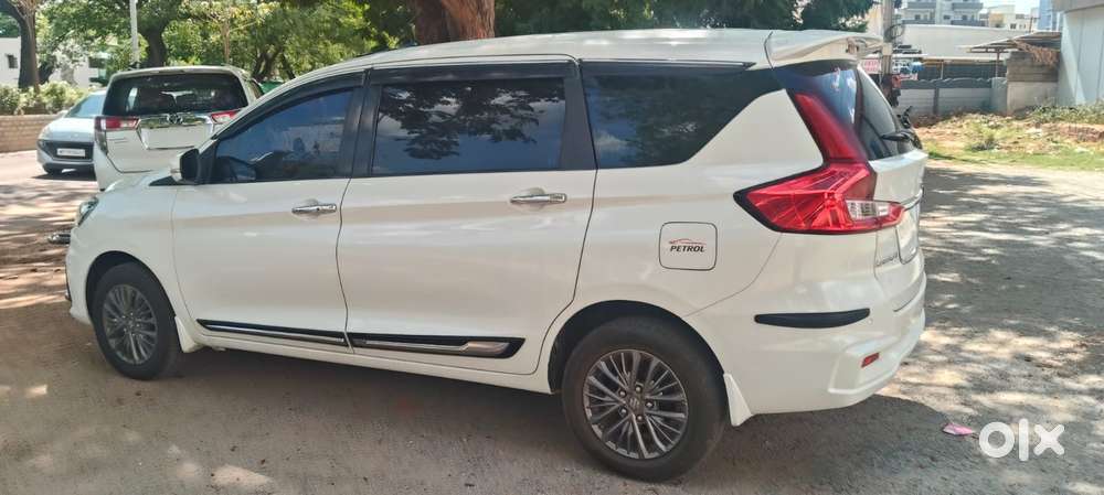 Maruti Suzuki Ertiga Zxi Shvs, 2022, Petrol