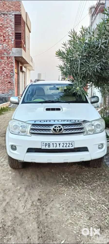 Toyota Fortuner 2010 Diesel