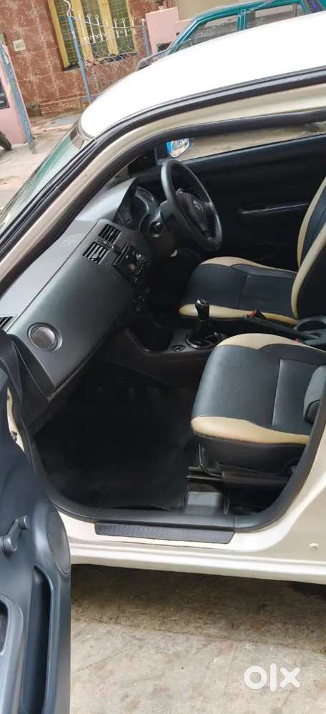 Maruti Suzuki Dzire Tour 2017