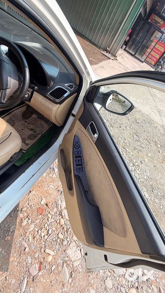 Hyundai Fluidic Verna 2012