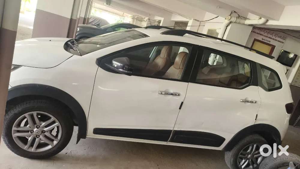 Car+driver Both Available For Rent (travells Vehicle) Not For Sale