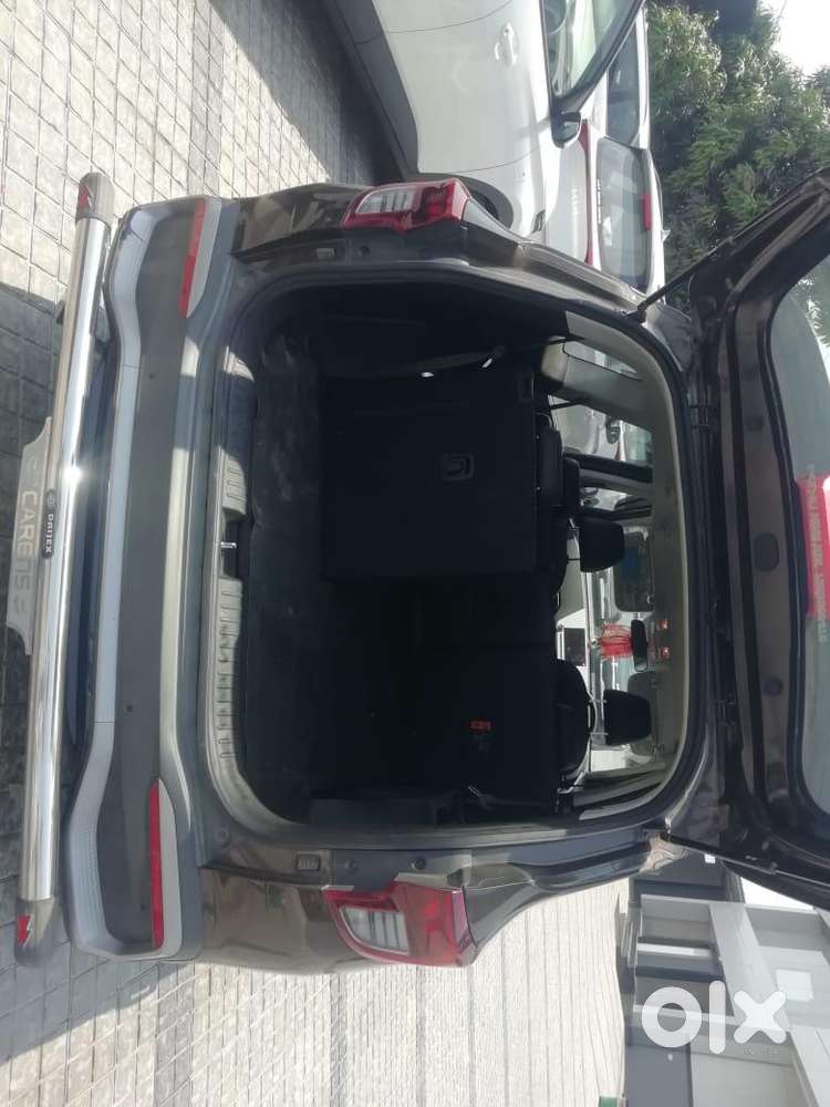 Kia Carens - Well Maintained Family Luxury Car - Very Less Driven