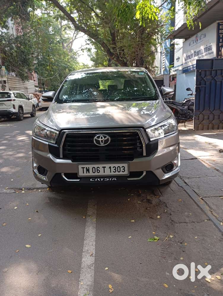 Toyota Innova Crysta 2.8 Gx At 8 Seater, 2017, Diesel