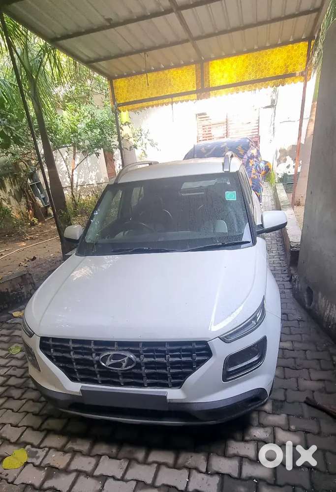 Hyundai Venue Petrol 2021