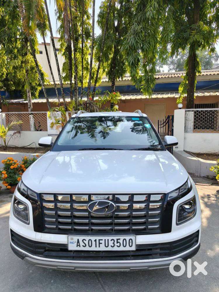 Hyundai Venue Sx Mt, 2023, Petrol