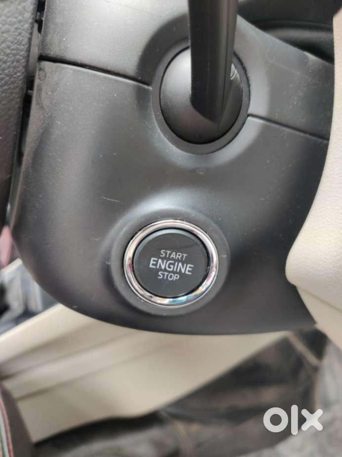 Skoda Slavia Ambition 1.0l Tsi At, 2022, Petrol