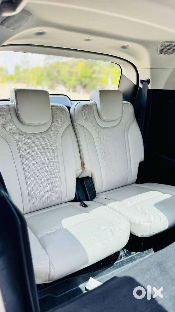 Mahindra Xuv700 2.2 Ax 7 Diesel At Luxury Pack Str, 2025, Diesel