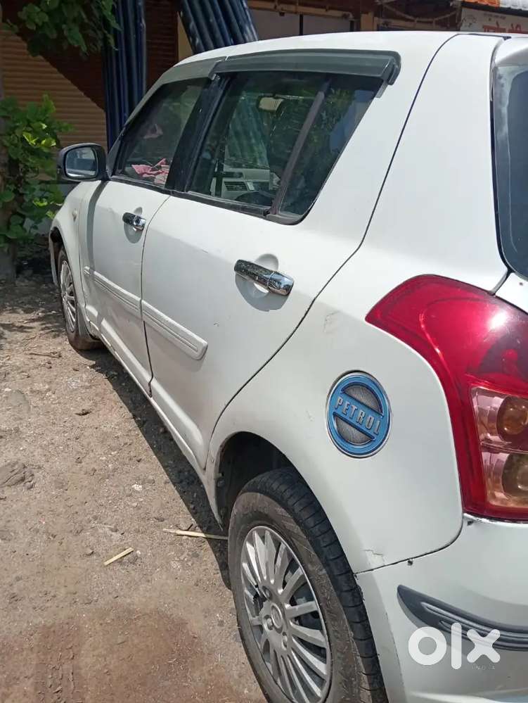 Maruti Suzuki Swift Milage( Petrol -15-18) (cng -22-25)