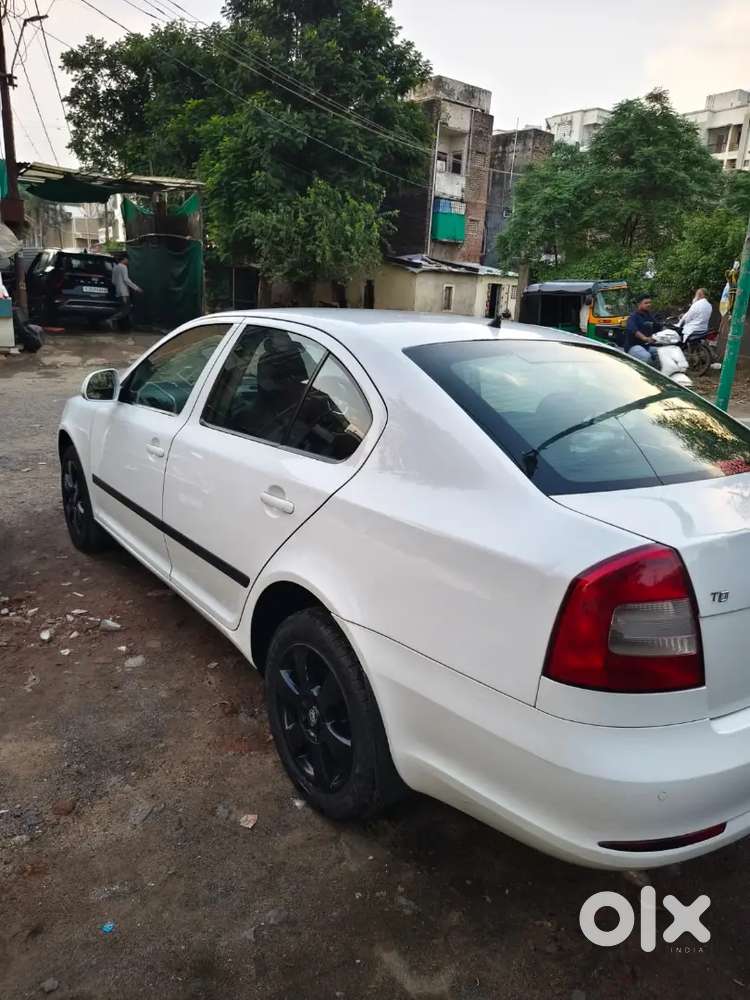 Skoda Laura Elegance 2010