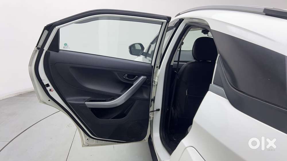 Tata Nexon 1.2 Revotron Xm (s), 2021, Petrol