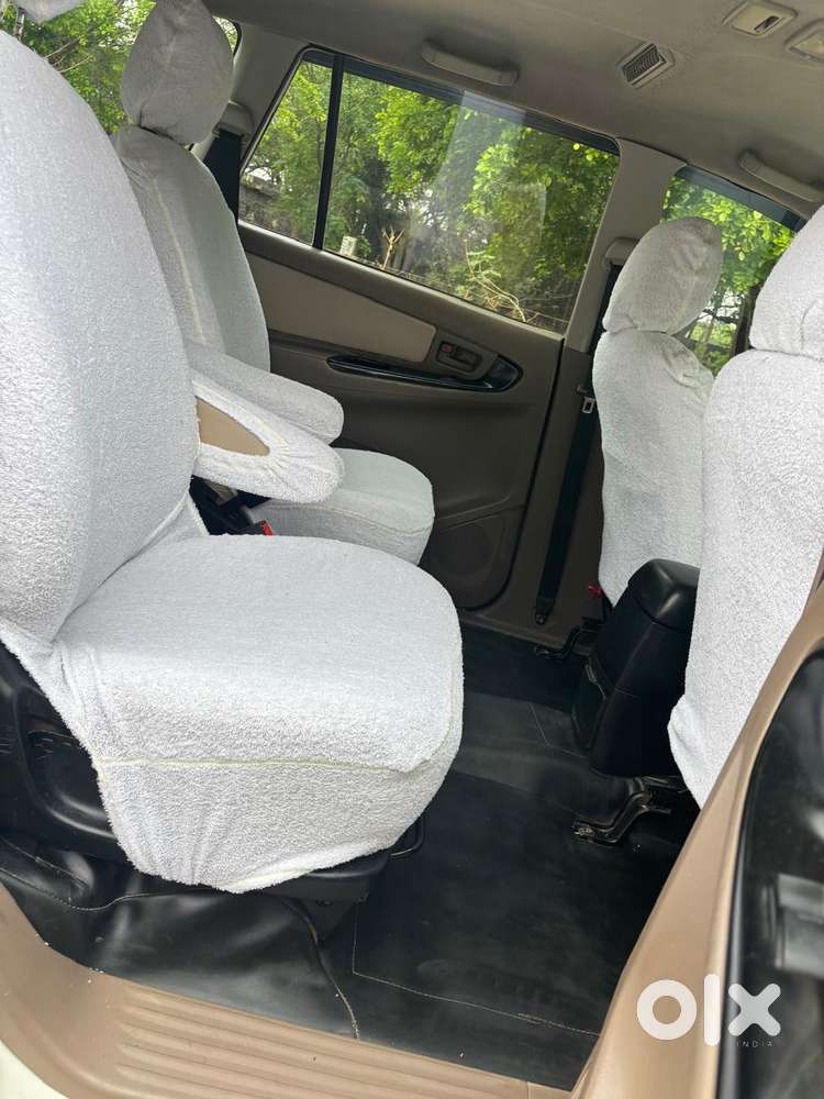 Toyota Innova [2013-2016] 2.5 G4 8 Str, 2016, Diesel