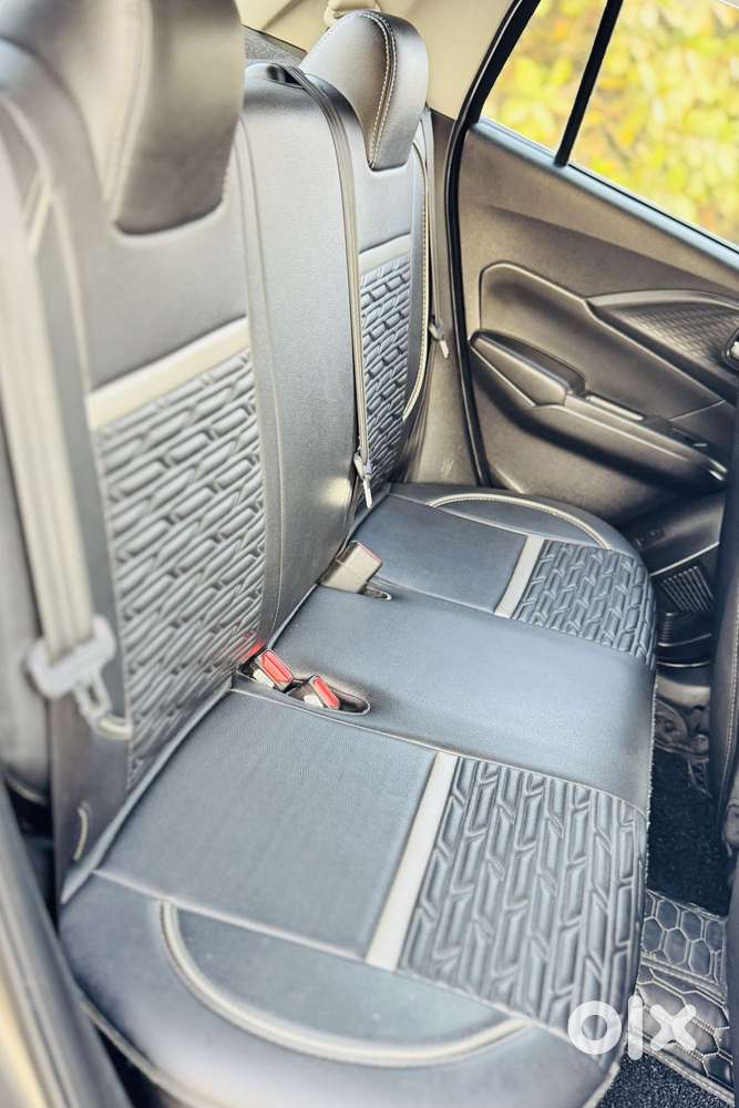 Maruti Suzuki Swift 1.2 Vxi (o), 2024, Petrol