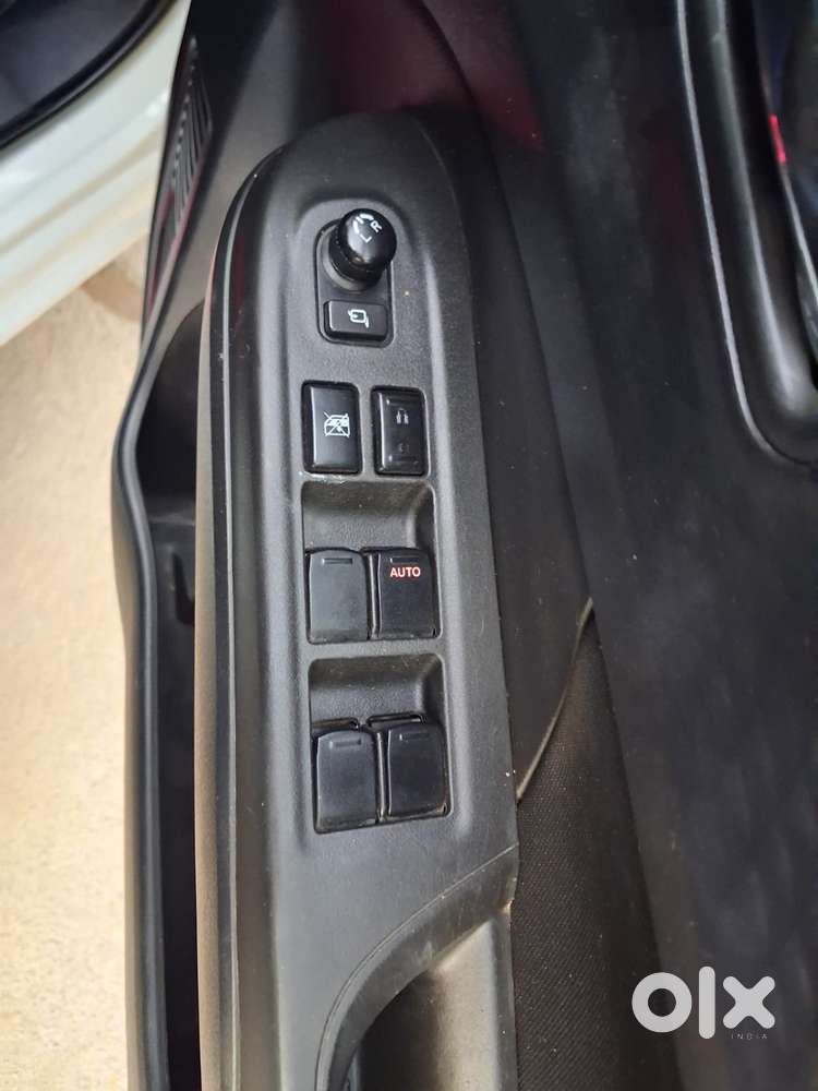 Maruti Suzuki Swift Vxi Optional, 2024, Petrol