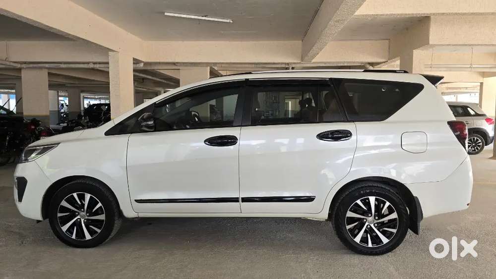 Toyota Innova Crysta 2022 Diesel 37200 Km Driven