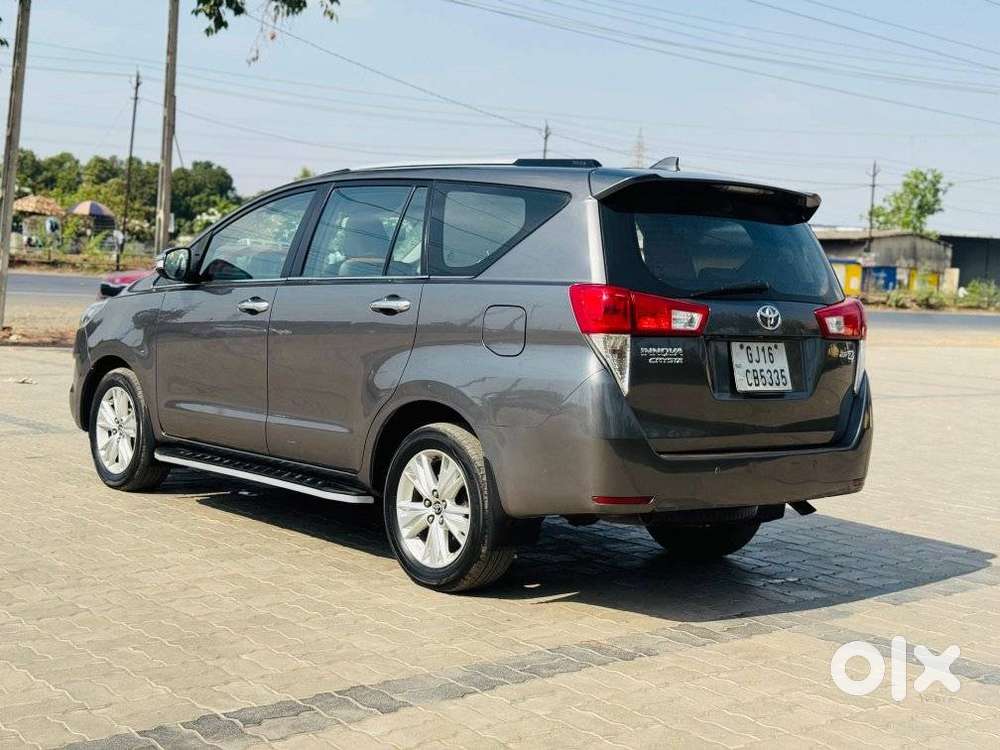 Toyota Innova Crysta 2.8 Zx At 7 Seater, 2016, Diesel