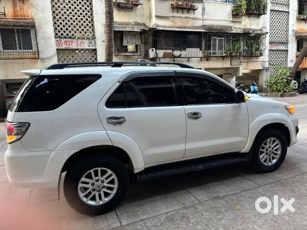 Toyota Fortuner 2012 4x2 Manual