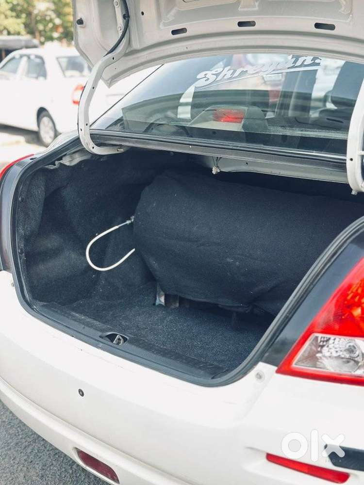 Maruti Suzuki Swift Dzire 1.2 Vxi Bsiv, 2010, Cng & Hybrids