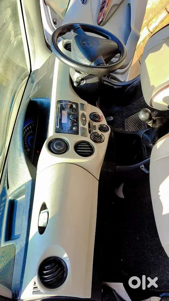 Toyota Etios Cross 2013 Petrol