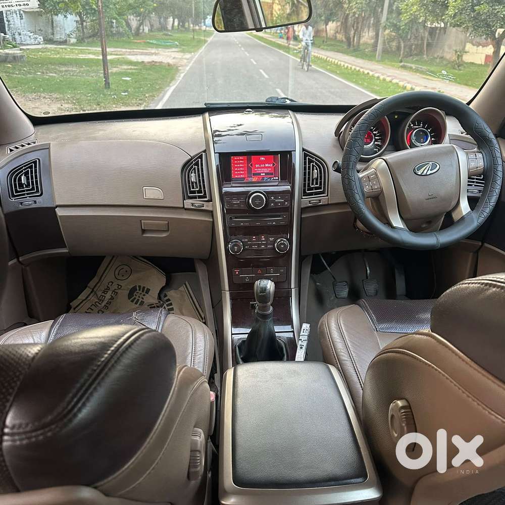 Mahindra Xuv500 W8 Dual Tone, 2015, Diesel
