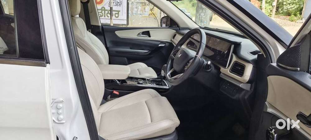 Mahindra Xuv700 Ax7 Luxury Pack Awd, 2024, Diesel