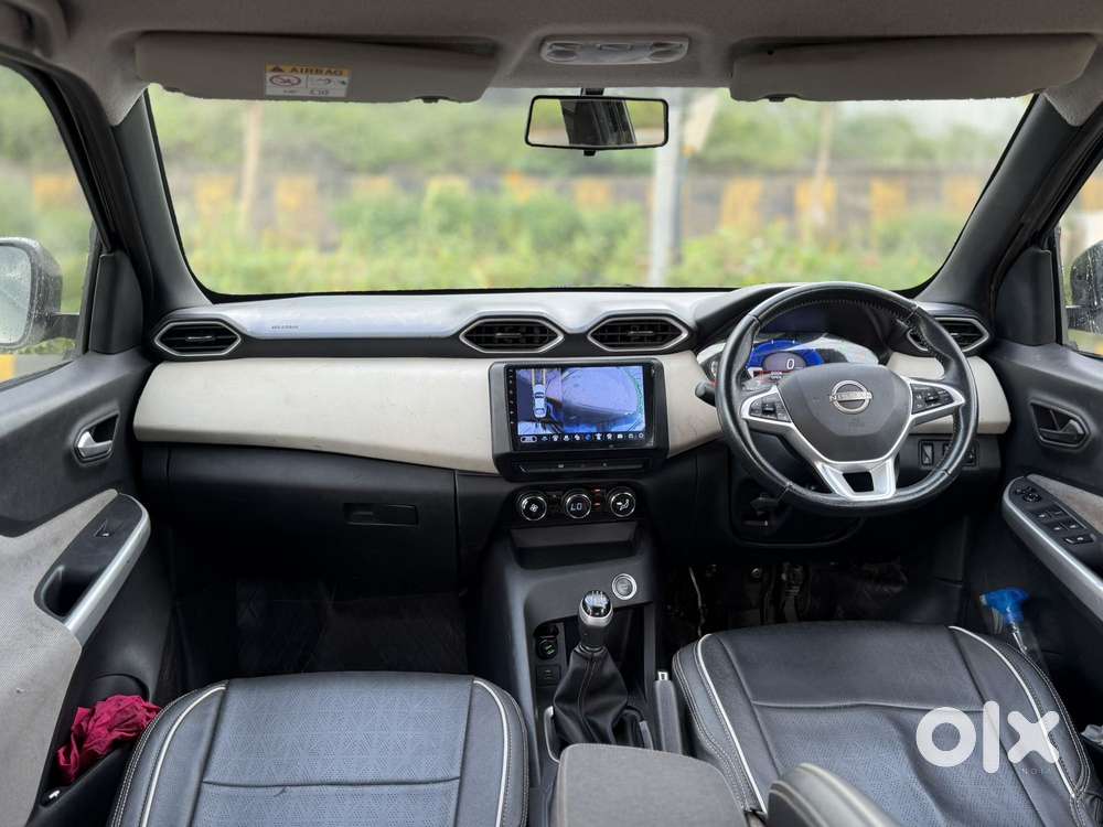 Nissan Magnite 1.0 Xv Premium, 2022, Petrol