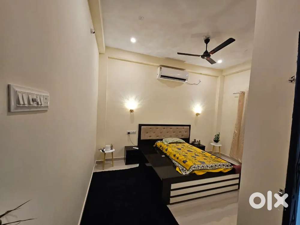 Near PRIYADARSHANI and RAISONI COLLEGE Spacious 1 BHK