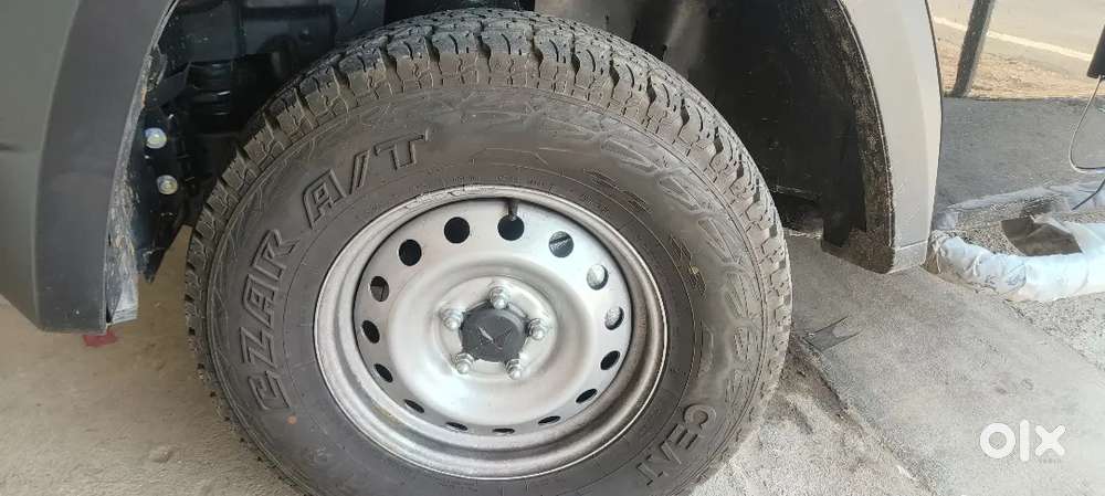 16 Inc New Tyre Available Only 950km Drived ...good Tyres..70000 Rs
