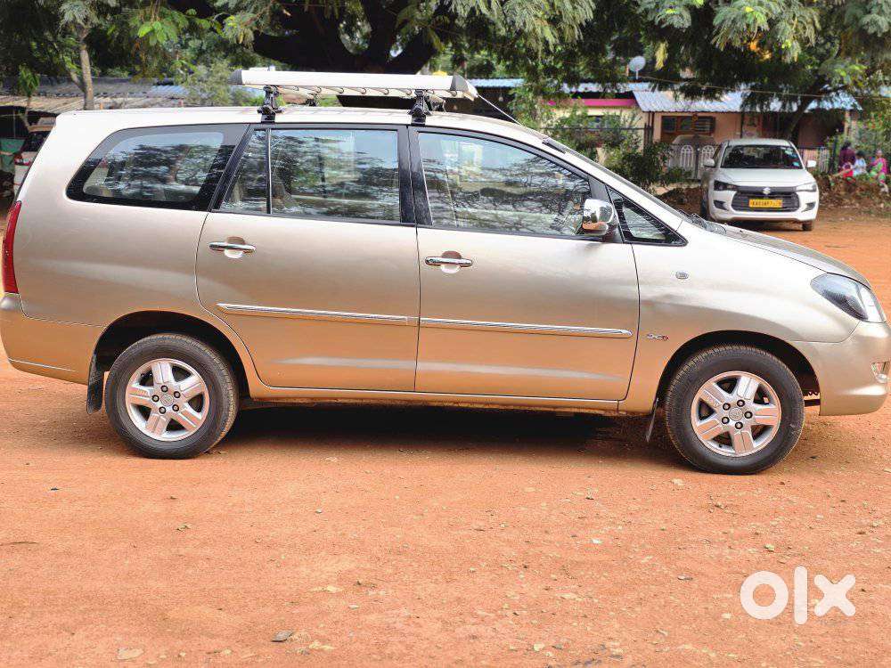 Toyota Innova 2.5 Vx 8 Str Bs-iii, 2006, Diesel