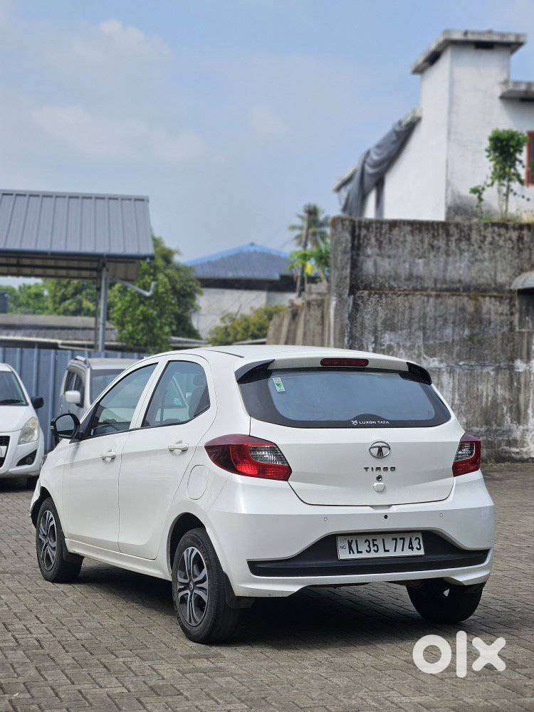 Tata Tiago 1.05 Revotorq Xt, 2022, Petrol