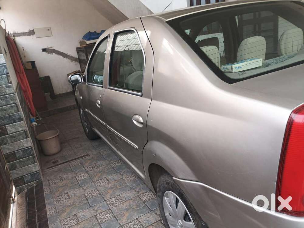 Mahindra Logan Petrol 2008