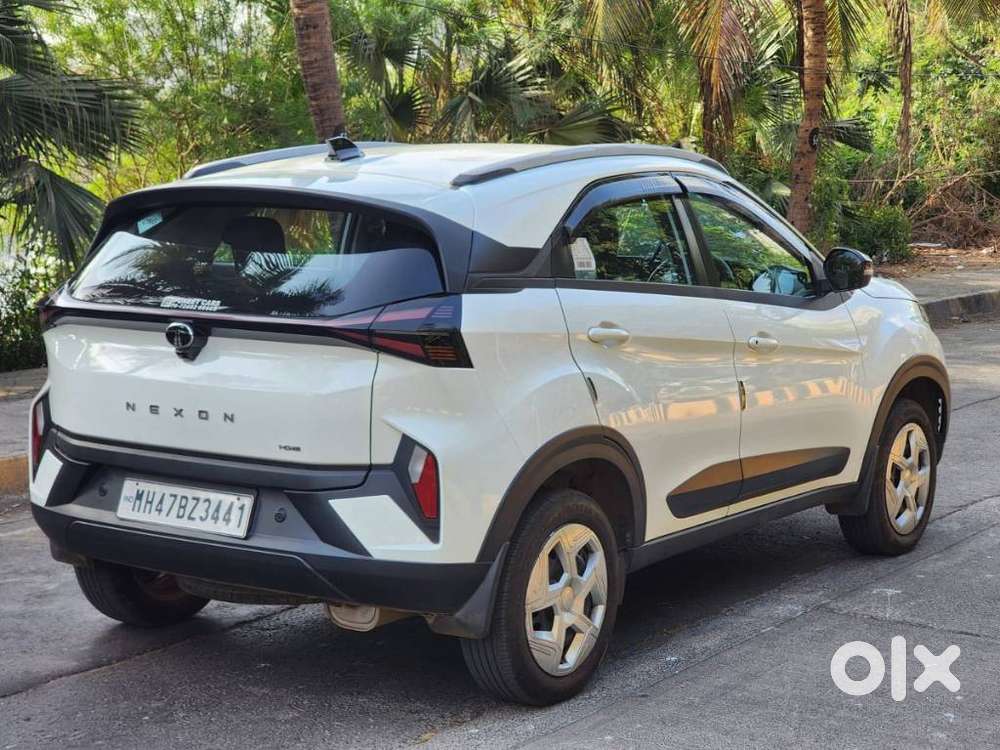 Tata Nexon Pure 1.2 S Revotron Petrol 6 Mt, 2025, Cng & Hybrids