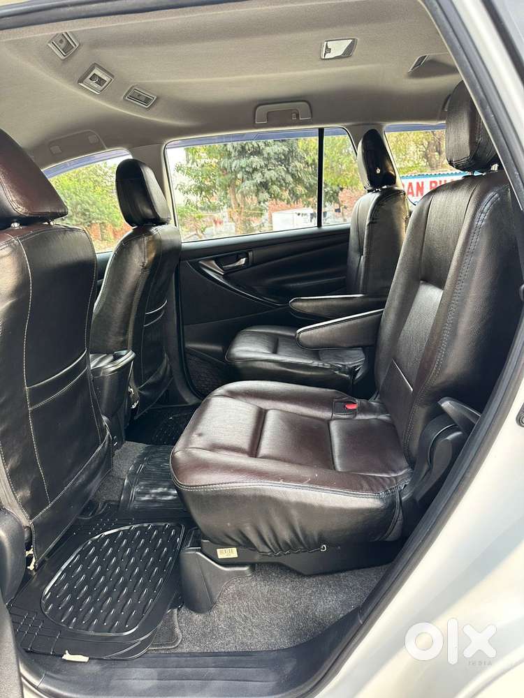 Toyota Innova Crysta [2020-ongoing] 2.4 Gx At 7 Str, 2021, Diesel