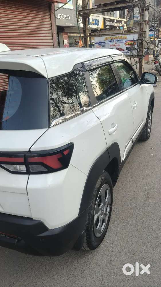 Maruti Suzuki Brezza 2024 Petrol 35000 Km Driven