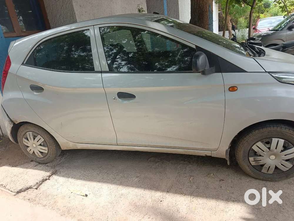 2nd Owner Hyundai Eon 2015 Petrol Manual