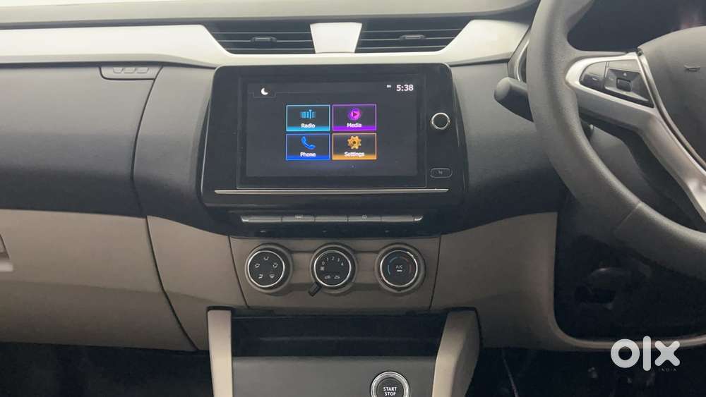 Renault Triber Rxz, 2022, Petrol
