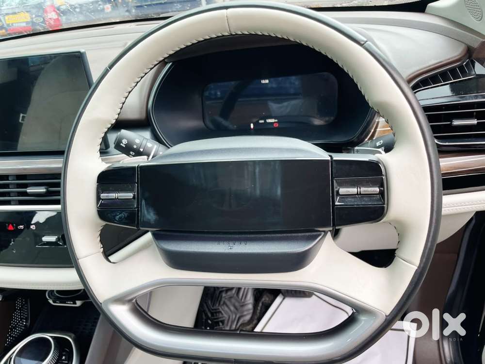 Tata Safari Accomplished Dark Edition, 2024, Diesel