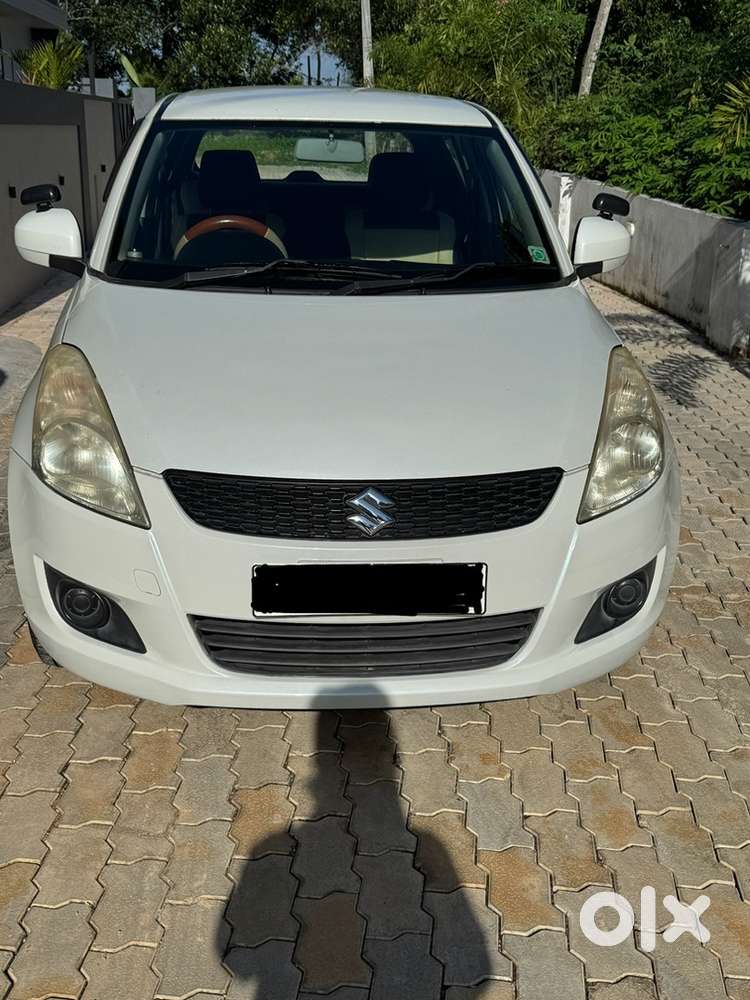 Maruti Suzuki Swift Petrol 2012