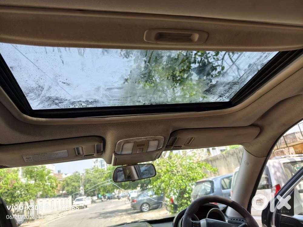 Mahindra Xuv500, 2017