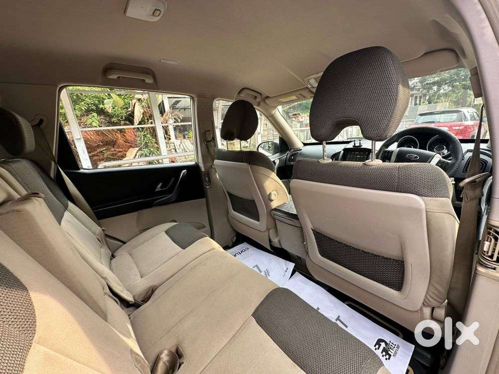 Mahindra Xuv500 At W6 2wd, 2016, Diesel
