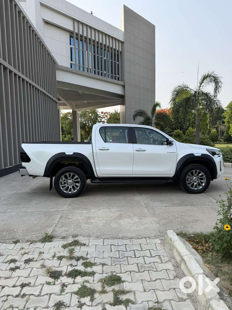 Toyota Hilux High Diesel Turbo Automatic, 2025, Diesel
