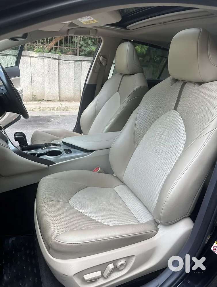 Toyota Camry Hybrid, 2019, Petrol
