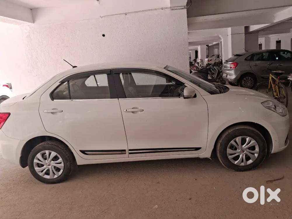 Maruti Suzuki Dzire 2022 Petrol 97800 Km Driven