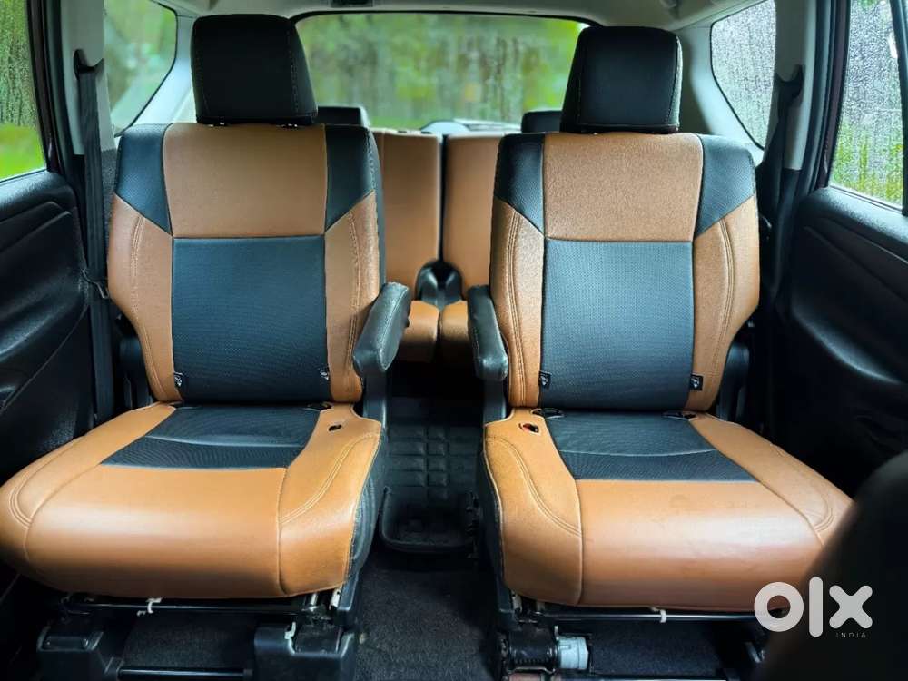Toyota Innova Crysta 2.4 G Mt 7 Str, 2022, Diesel