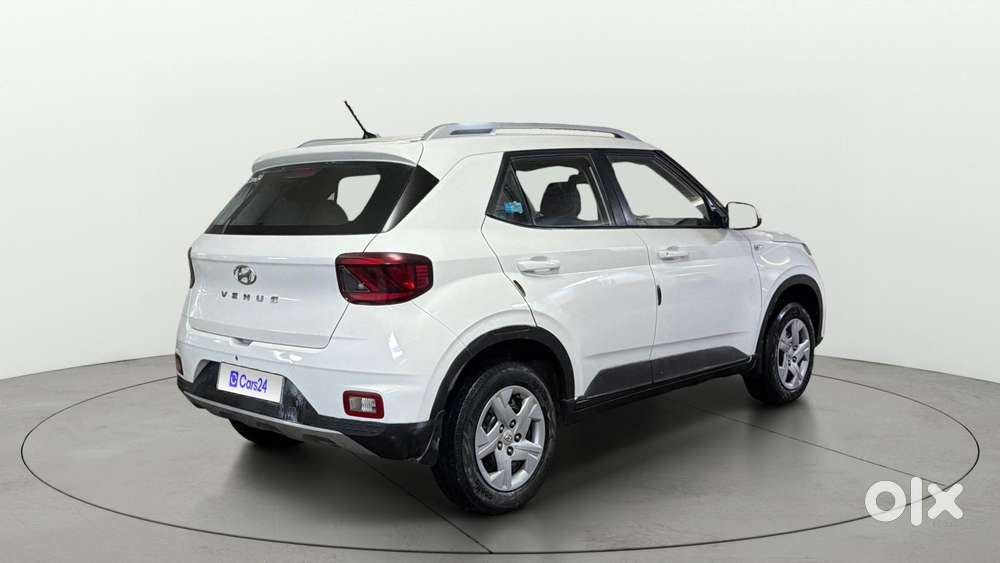 Hyundai Venue 1.2 S Plus, 2021, Petrol