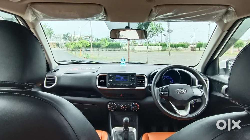 Hyundai Venue 2020 Petrol Well Maintained