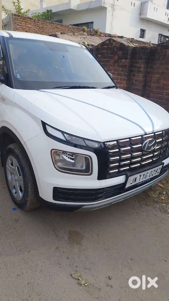 Hyundai Venue E 1.2 Petrol 2022