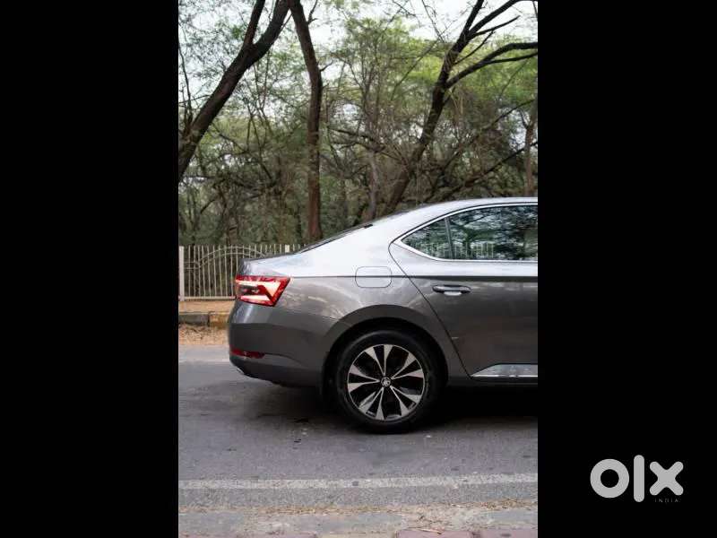 Skoda Superb 2.0 L&k Tsi At, 2023, Petrol