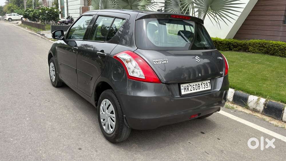 Maruti Suzuki Swift Vxi Abs Bsiv, 2017, Petrol