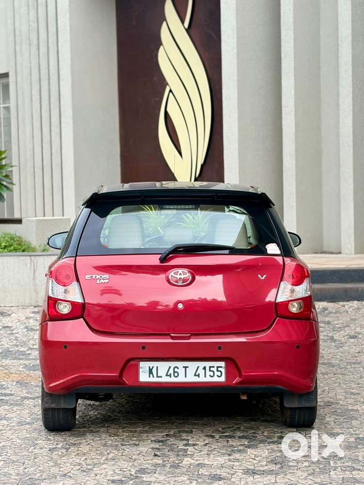 Toyota Etios Liva 1.2 V Dual Tone, 2018, Petrol