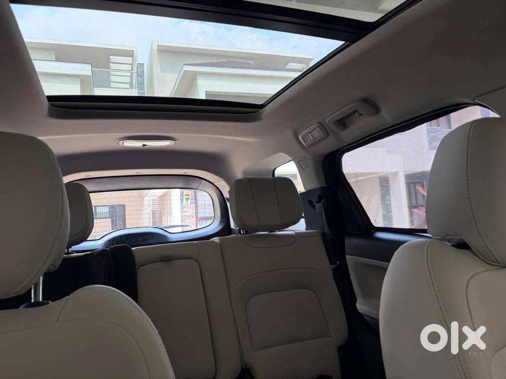 2023 Tata Safari Xza+